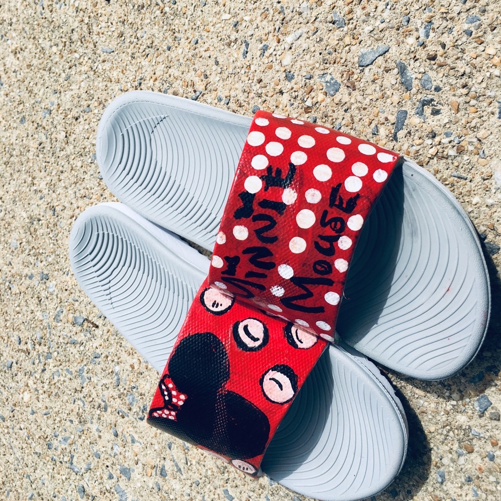 Minnie Mouse slides NWOT